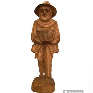 Vintage old man with basket hat hand carved #17